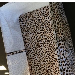 LOOKING FOR TRUNK LIGHT CHEETAH